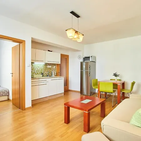 Apartment Ortenova 74