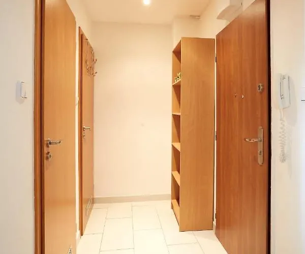 Ortenova 74 Apartamento *