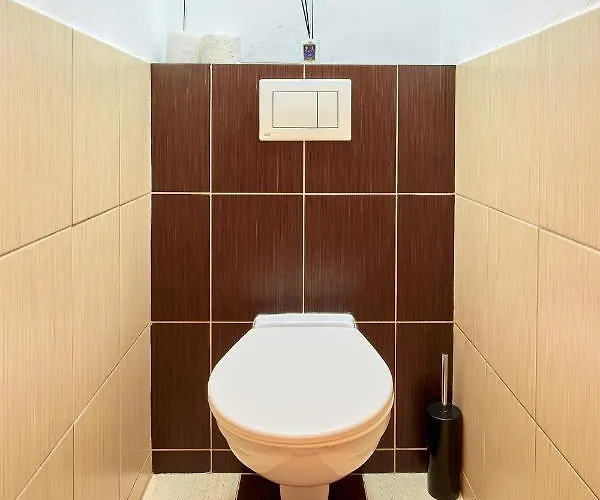 Apartment Ortenova 74 *